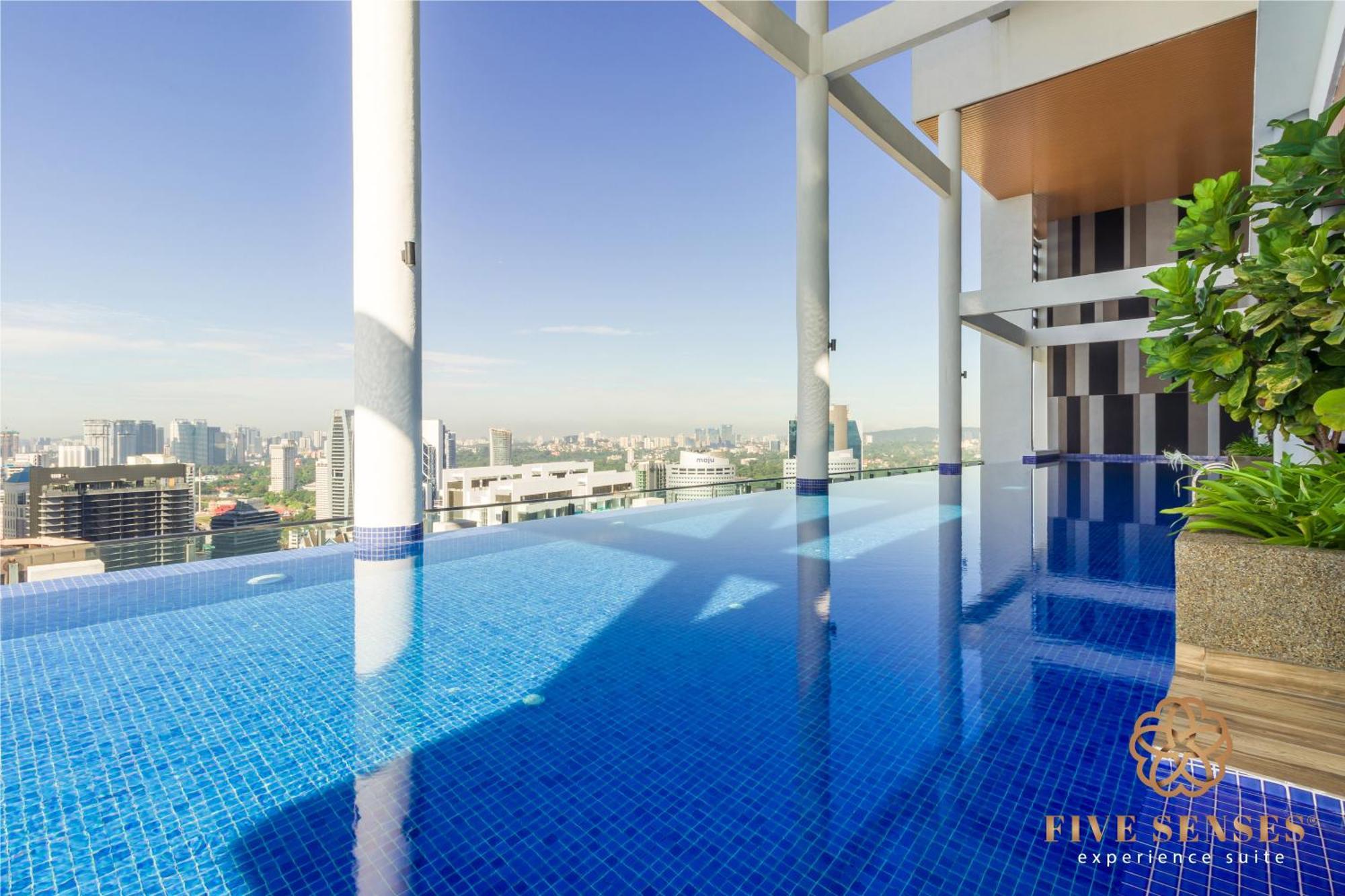 The Colony & The Luxe Signature Suites, Klcc 쿠알라룸푸르 외부 사진